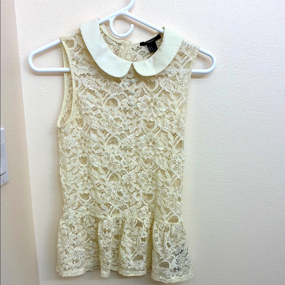 FOREVER 21 Elegant Cream Lace Button up Sleeveless Top
